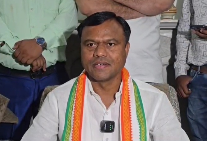AMBIKAPUR : बलरामपुर कोतवाली लॉकअप में स्वास्थ्यकर्मी की मौत पर भड़के दीपक बैज ने कहा पूरे प्रदेश में चल रहा दोहरा क़ानून व्यवस्था 