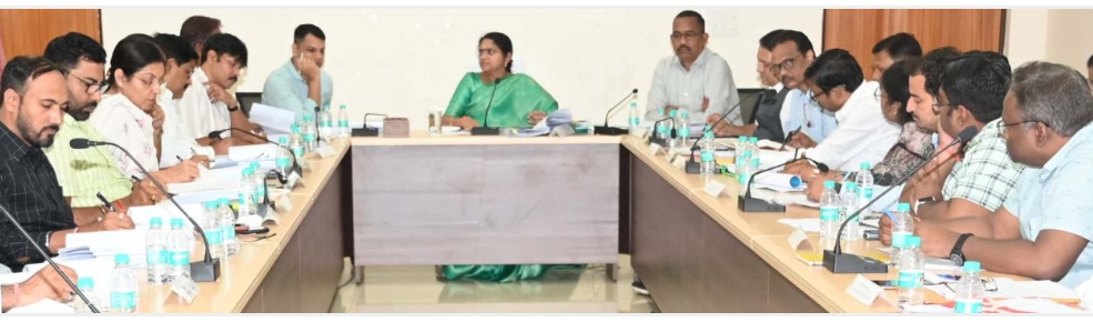 RAIPUR : आबकारी विभाग लॉन्च किया मोबाइल एप्लिकेशन मनपसंद... अब ग्राहक दुकानों में मदिरा की उपलब्धता, ब्राण्ड-लेबल, कीमत ऑनलाईन कर सकेंगे सर्च